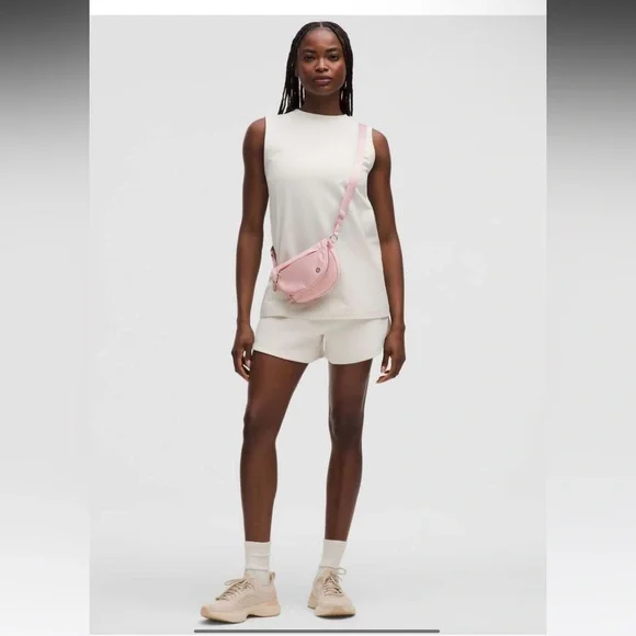 NWT Lululemon All Night Festival Bag *Micro 2L / Pink Haze / Gold - Picture 4 of 4